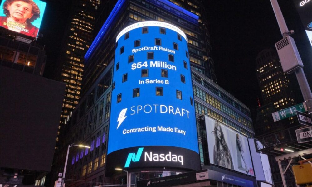 a-new-era-in-outdoor-advertising-with-pr-to-sky:-engage-your-audience!